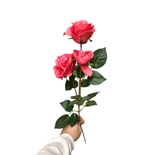 Rosa bud in poliestere