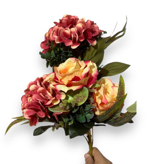 Mazzo rose/ortensie piccole 46cm